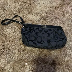 ❗️SOLD❗️Coach Wristlet